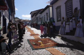 Cores da Fé: Tapetes de Corpus Christi em Sabará